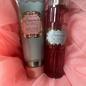 Bath & Body Works Sweetest Song Set. 8oz Lotion and Spray Mist.